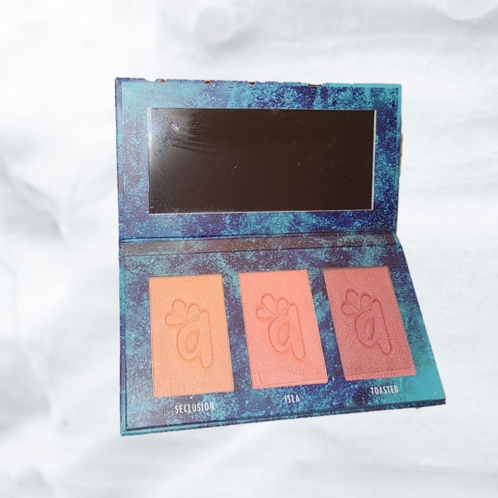 Colorete Blush Trio - Medium/Tan - Picture 2 of 4